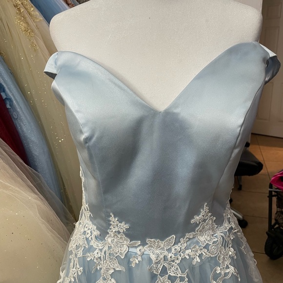 Quinceanera, Prom, Sweet Sixteen dress light blue - Picture 12 of 12